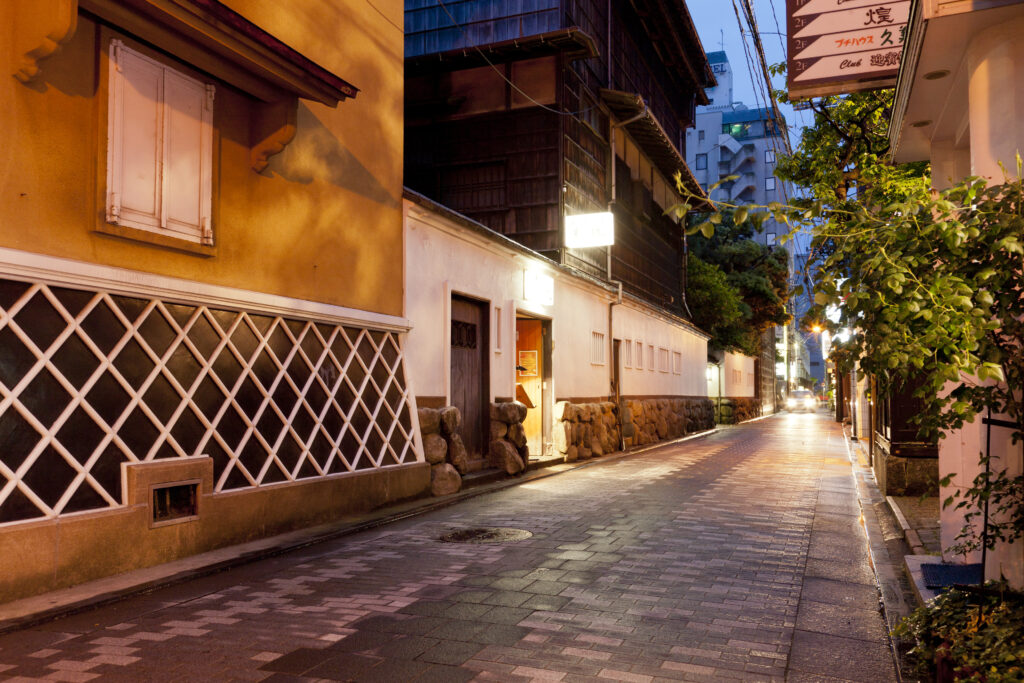 Niigata's Furumachi at night